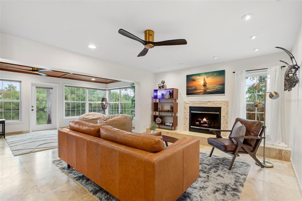 待售: $825,000 (3 贝兹, 3 浴室, 2070 平方英尺)