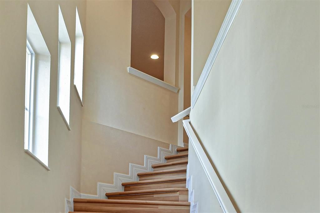 For Rent: $2,950 (3 beds, 2 baths, 2343 Square Feet)