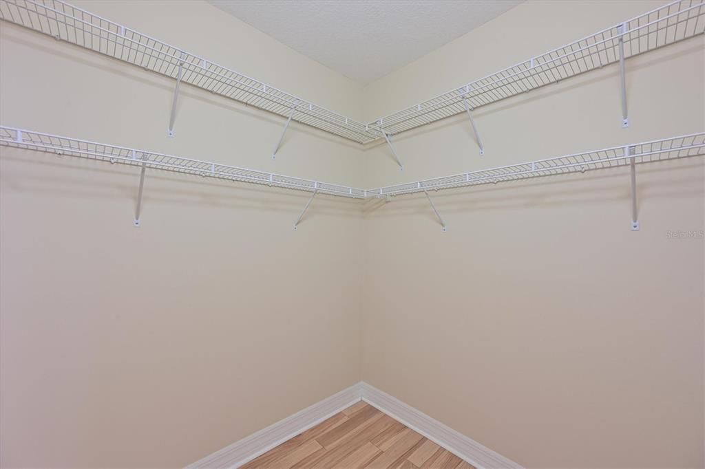 For Rent: $2,950 (3 beds, 2 baths, 2343 Square Feet)