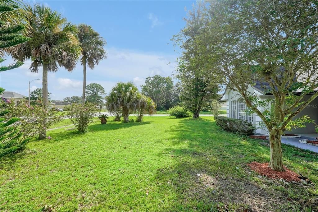 合同活跃: $449,900 (4 贝兹, 3 浴室, 2184 平方英尺)