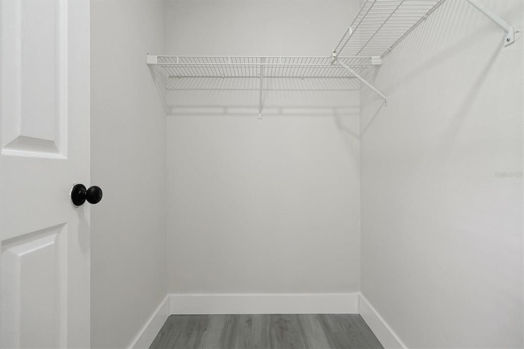 合同活跃: $449,900 (4 贝兹, 3 浴室, 2184 平方英尺)