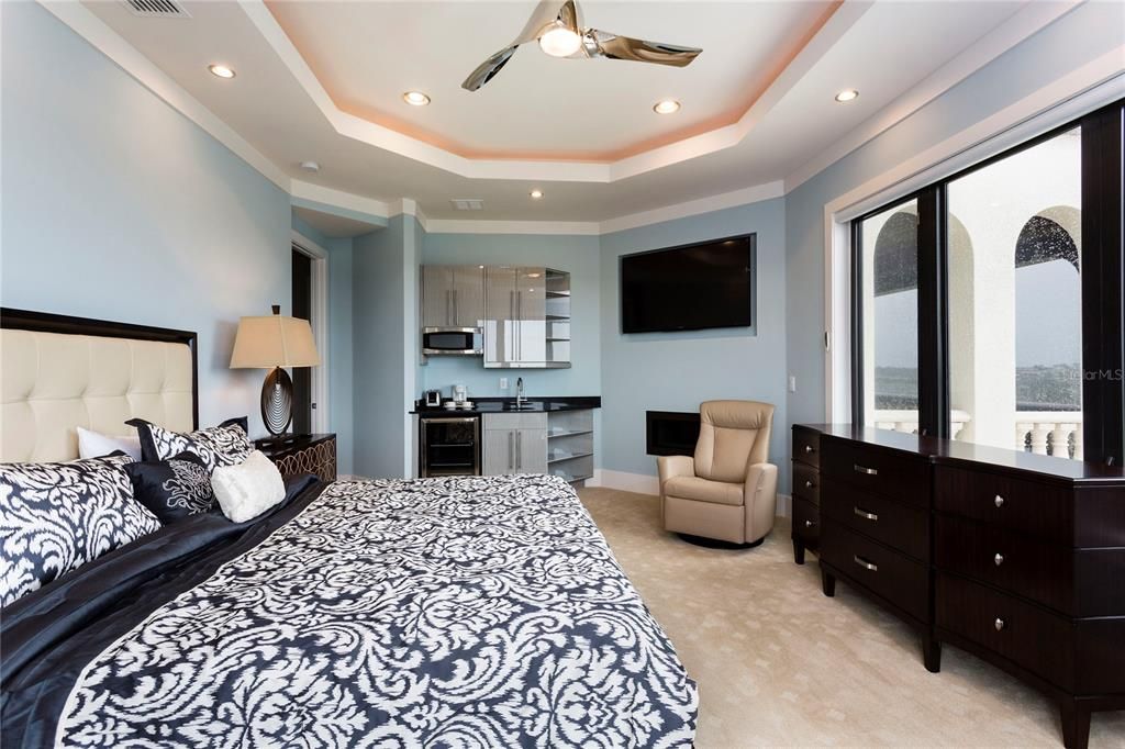 For Sale: $9,000,000 (10 beds, 11 baths, 14546 Square Feet)