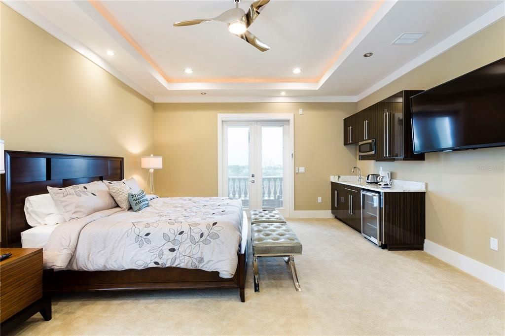 For Sale: $9,000,000 (10 beds, 11 baths, 14546 Square Feet)