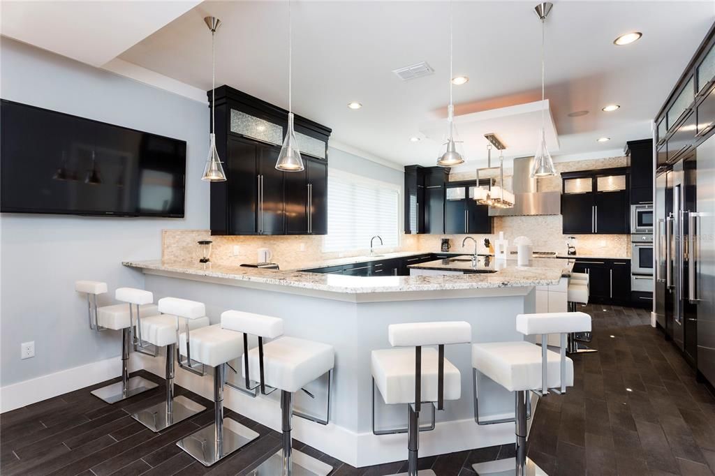 For Sale: $9,000,000 (10 beds, 11 baths, 14546 Square Feet)