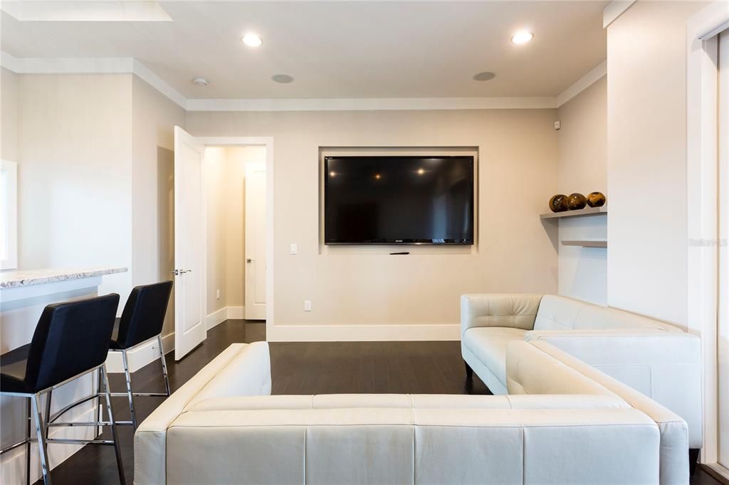 For Sale: $9,000,000 (10 beds, 11 baths, 14546 Square Feet)