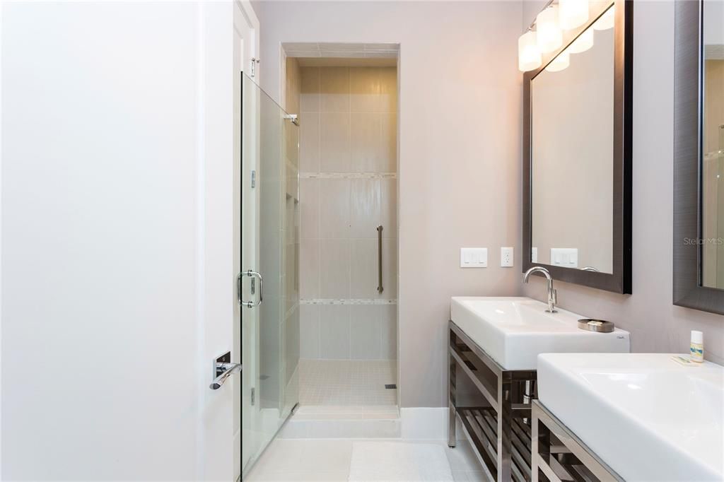 For Sale: $9,000,000 (10 beds, 11 baths, 14546 Square Feet)