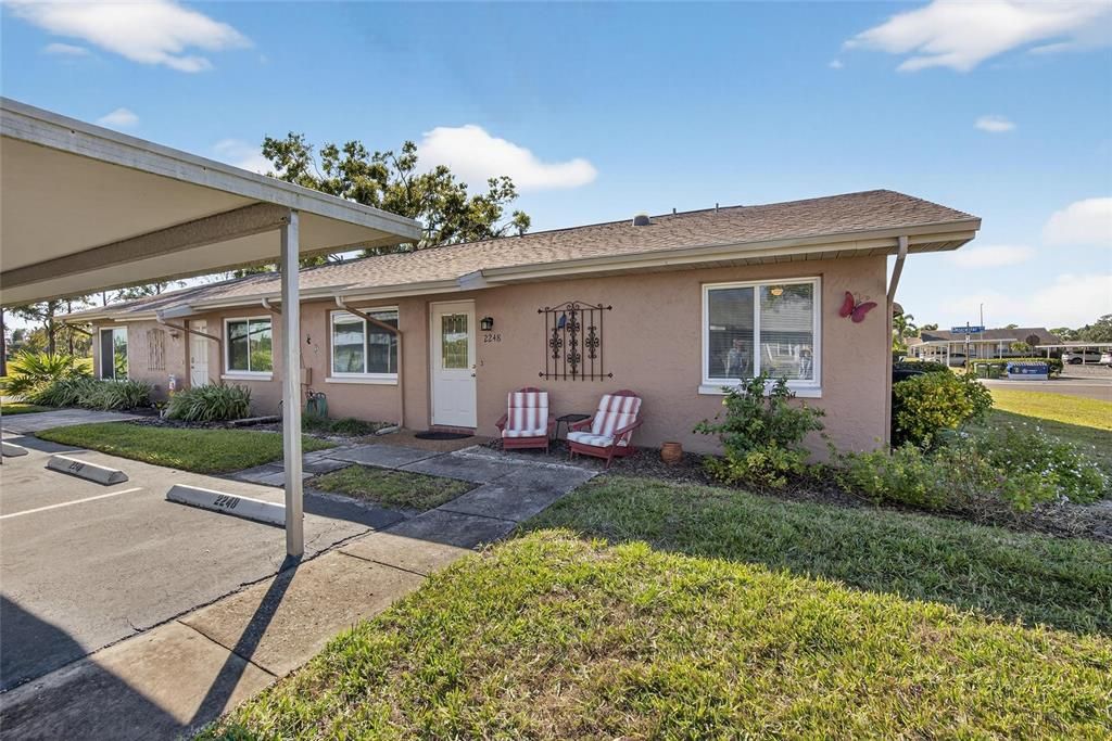 合同活跃: $139,900 (2 贝兹, 2 浴室, 984 平方英尺)