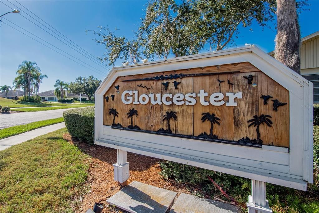 合同活跃: $139,900 (2 贝兹, 2 浴室, 984 平方英尺)