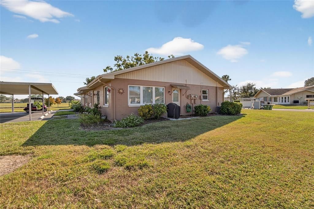 合同活跃: $139,900 (2 贝兹, 2 浴室, 984 平方英尺)