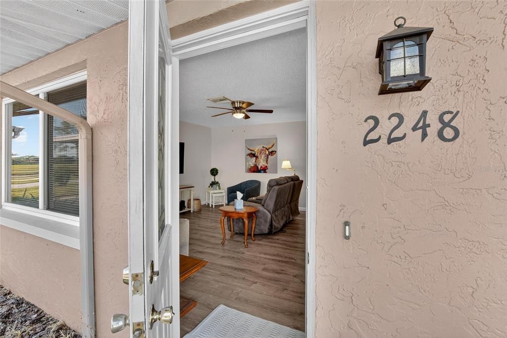 合同活跃: $139,900 (2 贝兹, 2 浴室, 984 平方英尺)