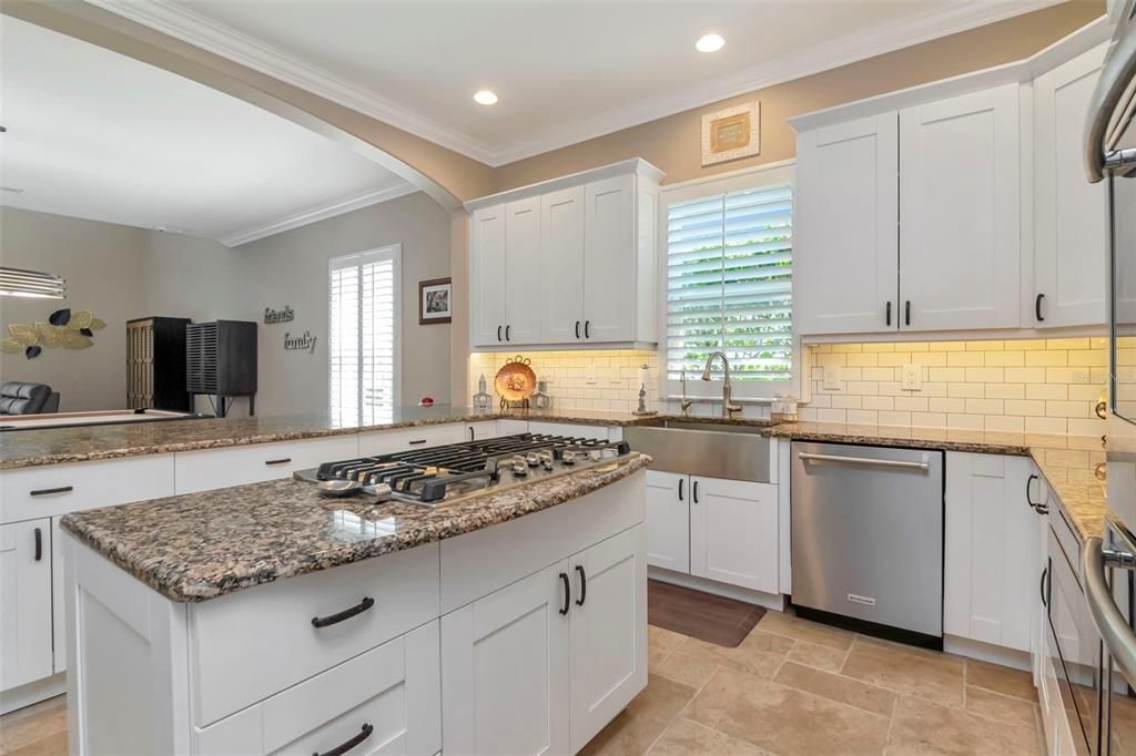 En Venta: $974,900 (3 camas, 3 baños, 3634 Pies cuadrados)