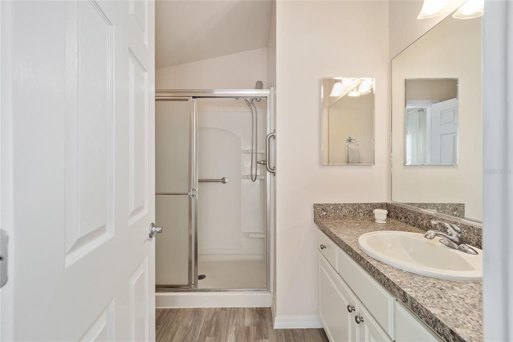 Active With Contract: $298,000 (2 beds, 2 baths, 1156 Square Feet)