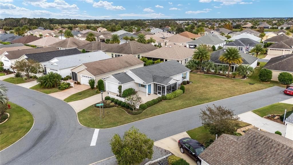 Active With Contract: $298,000 (2 beds, 2 baths, 1156 Square Feet)