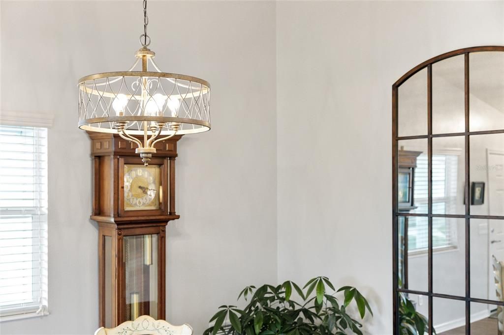 Active With Contract: $298,000 (2 beds, 2 baths, 1156 Square Feet)