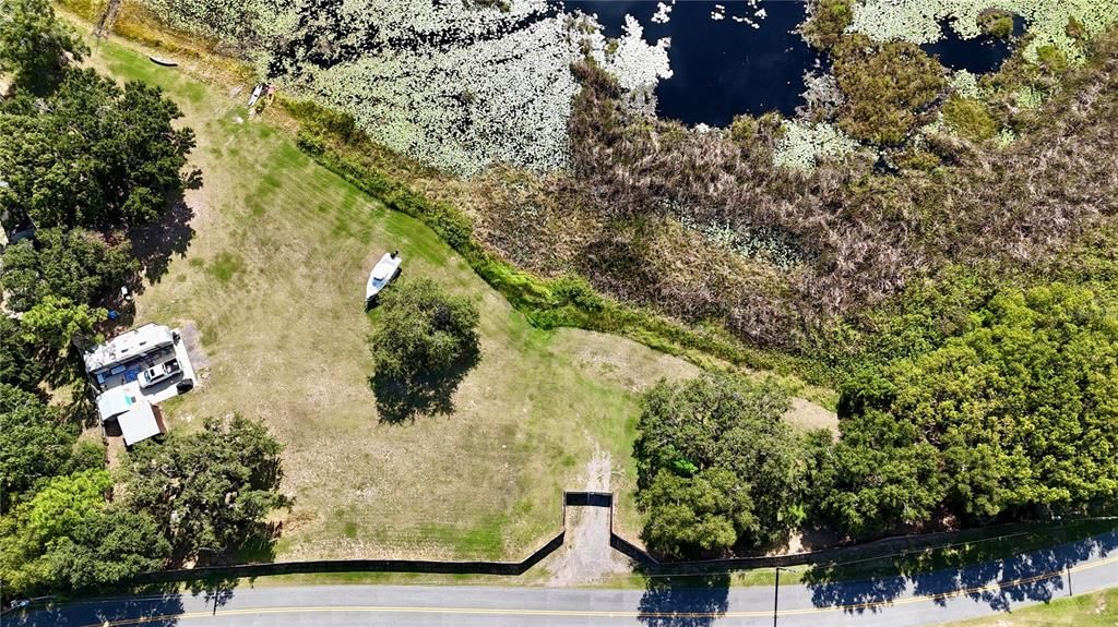 En Venta: $250,000 (3.99 acres)