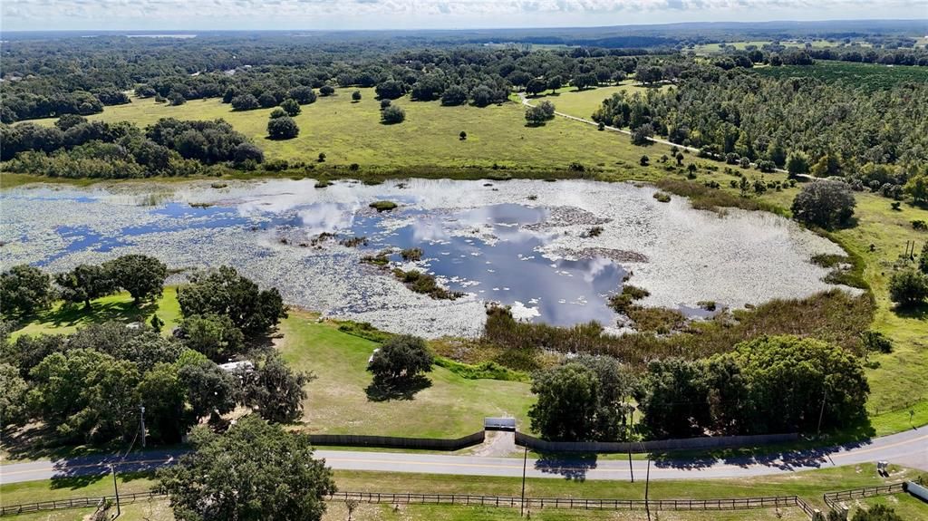 En Venta: $250,000 (3.99 acres)