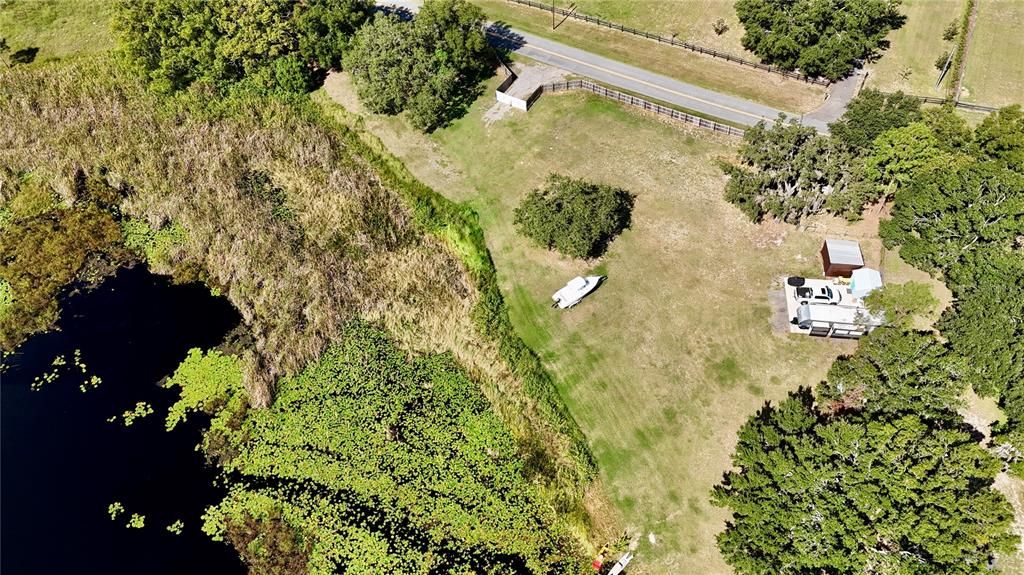 En Venta: $250,000 (3.99 acres)