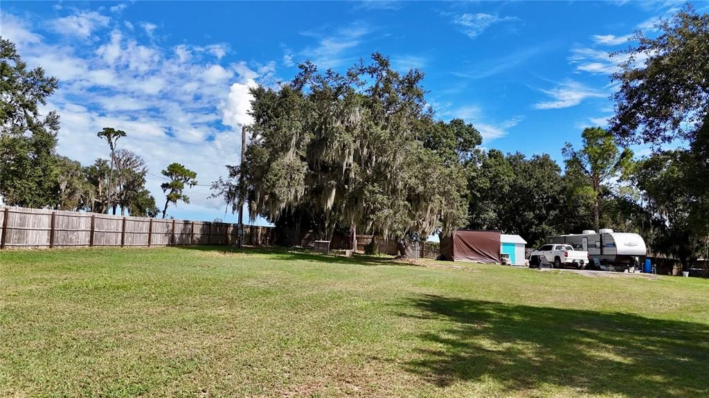 En Venta: $250,000 (3.99 acres)