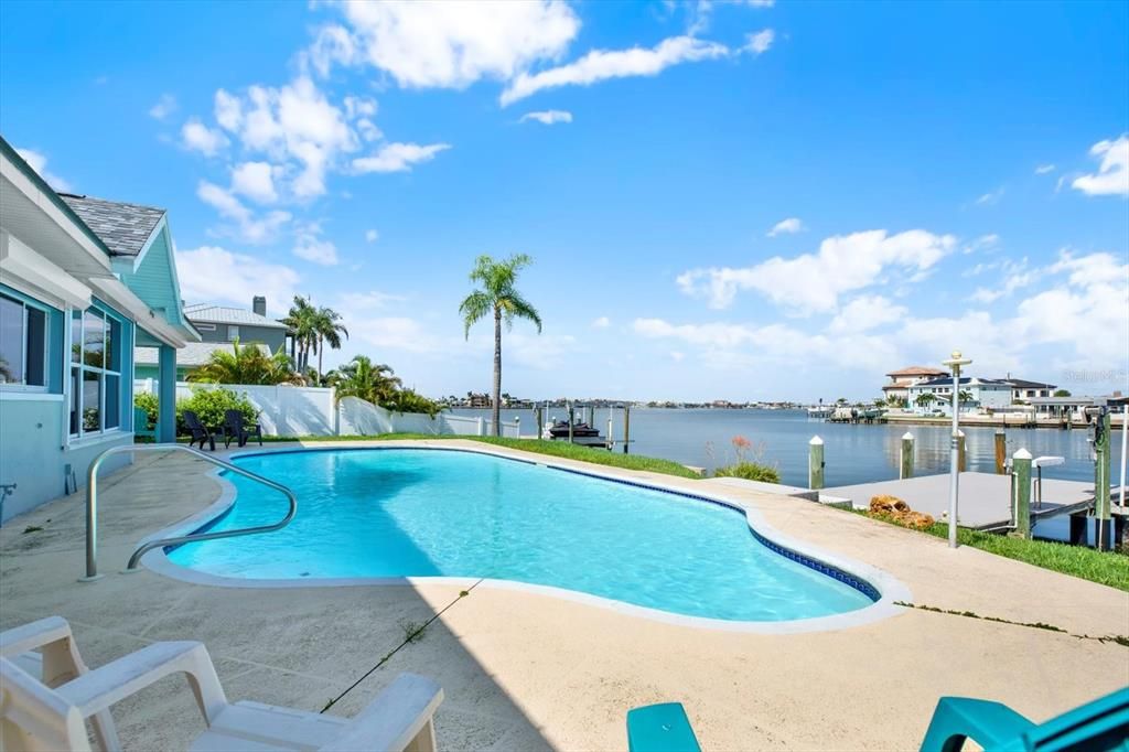 Active With Contract: $1,245,000 (3 beds, 2 baths, 1968 Square Feet)