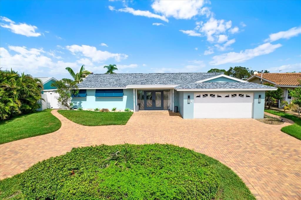 Active With Contract: $1,245,000 (3 beds, 2 baths, 1968 Square Feet)