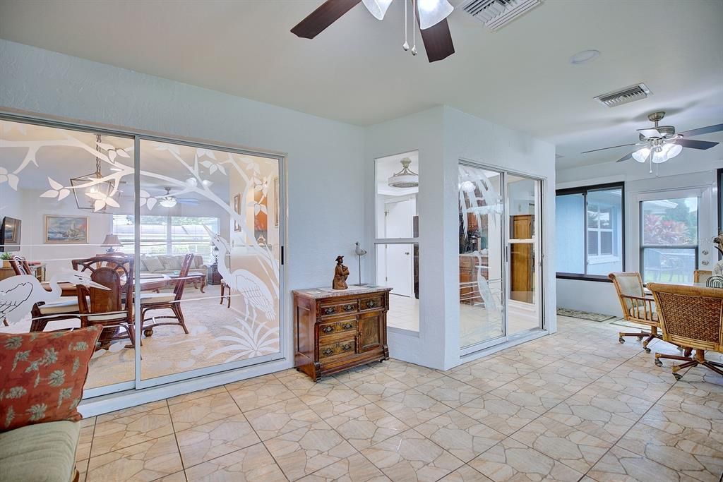 For Sale: $480,000 (2 beds, 2 baths, 1712 Square Feet)