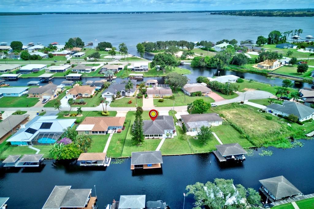 For Sale: $480,000 (2 beds, 2 baths, 1712 Square Feet)