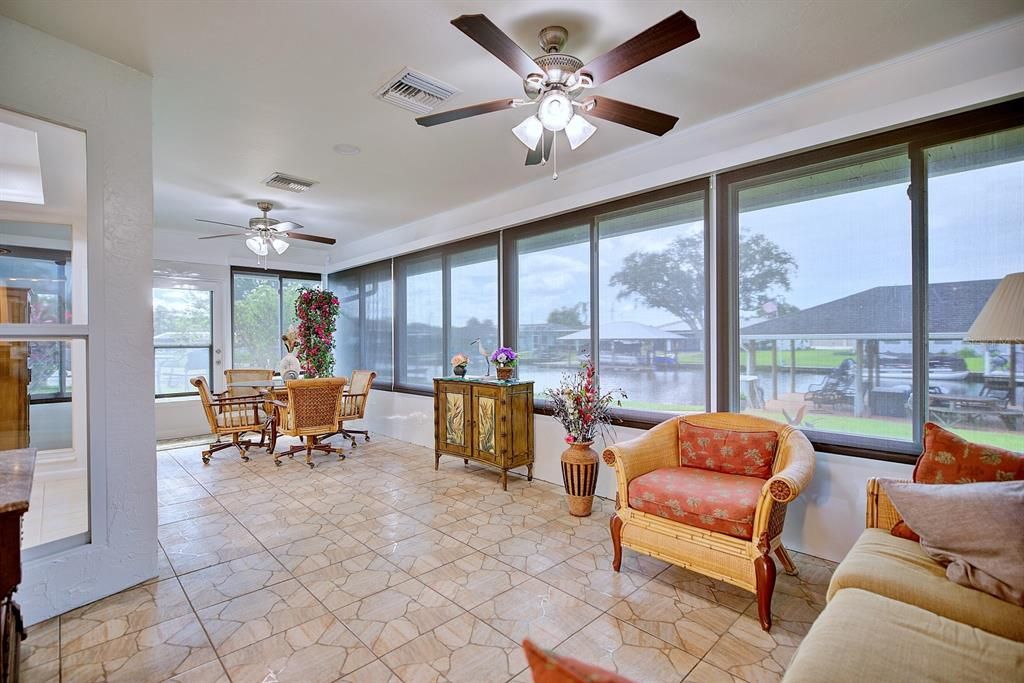 For Sale: $480,000 (2 beds, 2 baths, 1712 Square Feet)