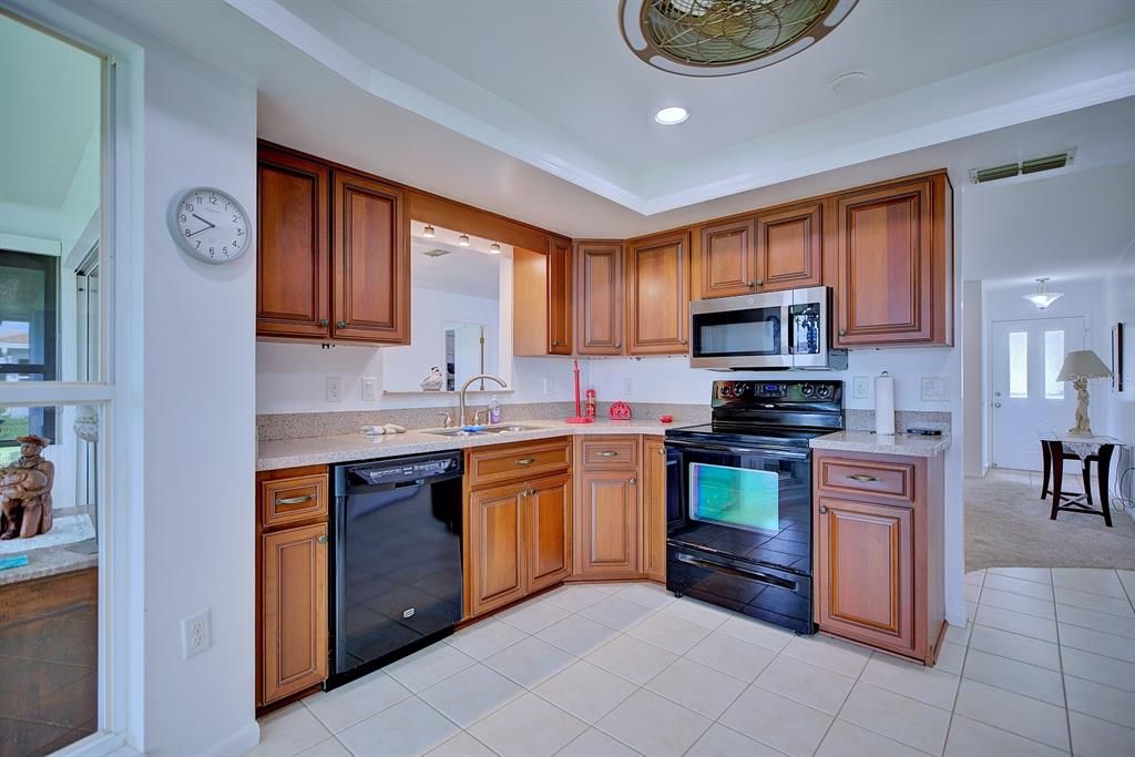 For Sale: $480,000 (2 beds, 2 baths, 1712 Square Feet)