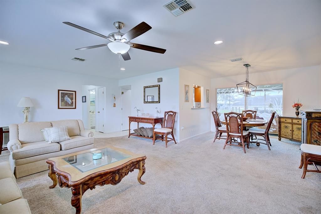 For Sale: $480,000 (2 beds, 2 baths, 1712 Square Feet)