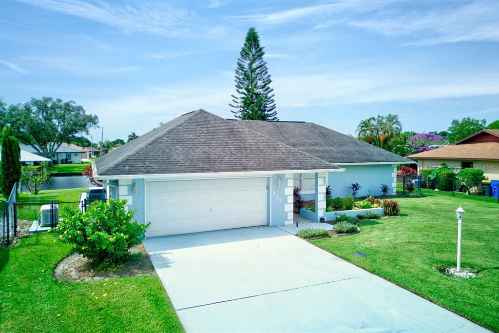 For Sale: $480,000 (2 beds, 2 baths, 1712 Square Feet)