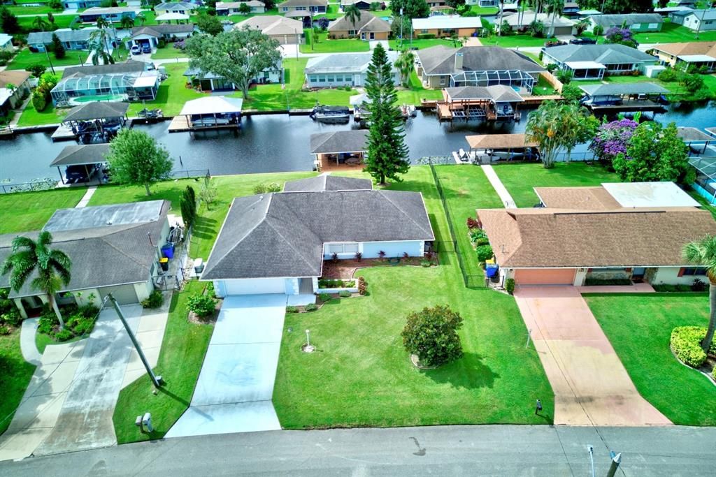 For Sale: $480,000 (2 beds, 2 baths, 1712 Square Feet)