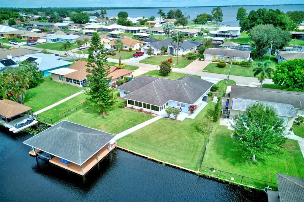 For Sale: $480,000 (2 beds, 2 baths, 1712 Square Feet)