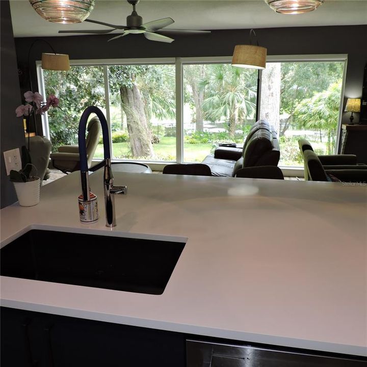 待售: $610,000 (3 贝兹, 2 浴室, 1919 平方英尺)