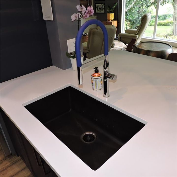 待售: $610,000 (3 贝兹, 2 浴室, 1919 平方英尺)