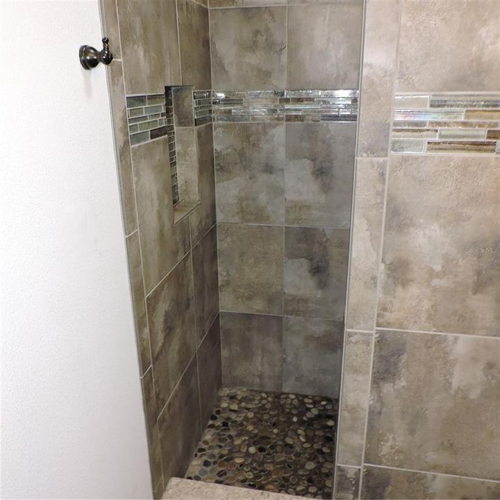 待售: $610,000 (3 贝兹, 2 浴室, 1919 平方英尺)