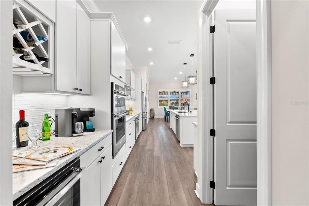 待售: $1,050,000 (3 贝兹, 3 浴室, 2985 平方英尺)