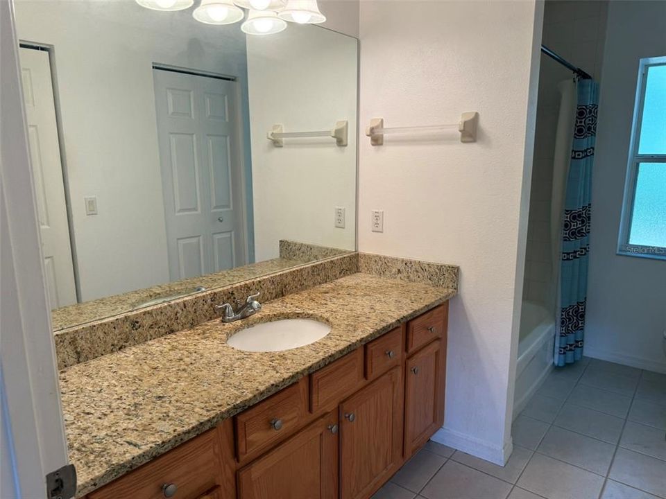 For Sale: $249,900 (3 beds, 2 baths, 1279 Square Feet)