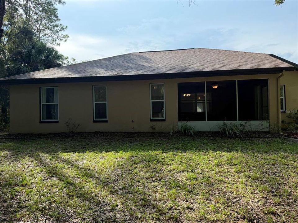 For Sale: $249,900 (3 beds, 2 baths, 1279 Square Feet)