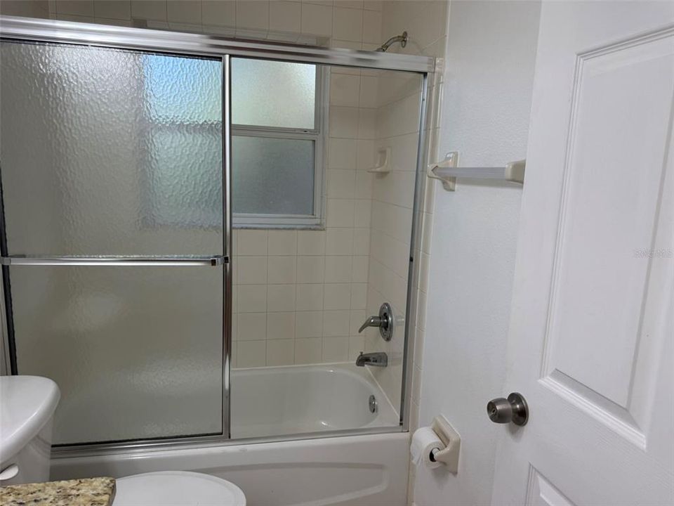 For Sale: $249,900 (3 beds, 2 baths, 1279 Square Feet)