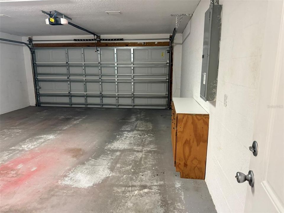 For Sale: $249,900 (3 beds, 2 baths, 1279 Square Feet)