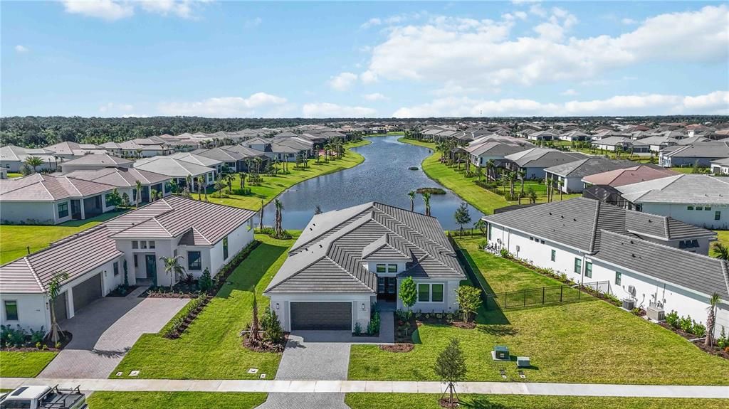 Active With Contract: $1,095,000 (3 beds, 3 baths, 3000 Square Feet)