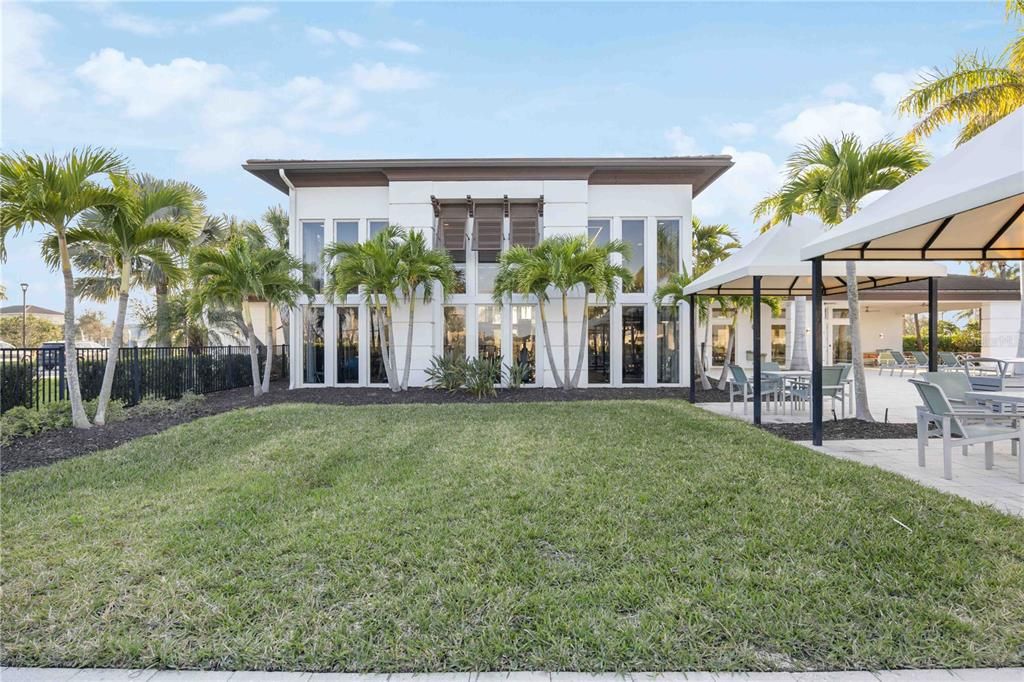 Active With Contract: $1,095,000 (3 beds, 3 baths, 3000 Square Feet)