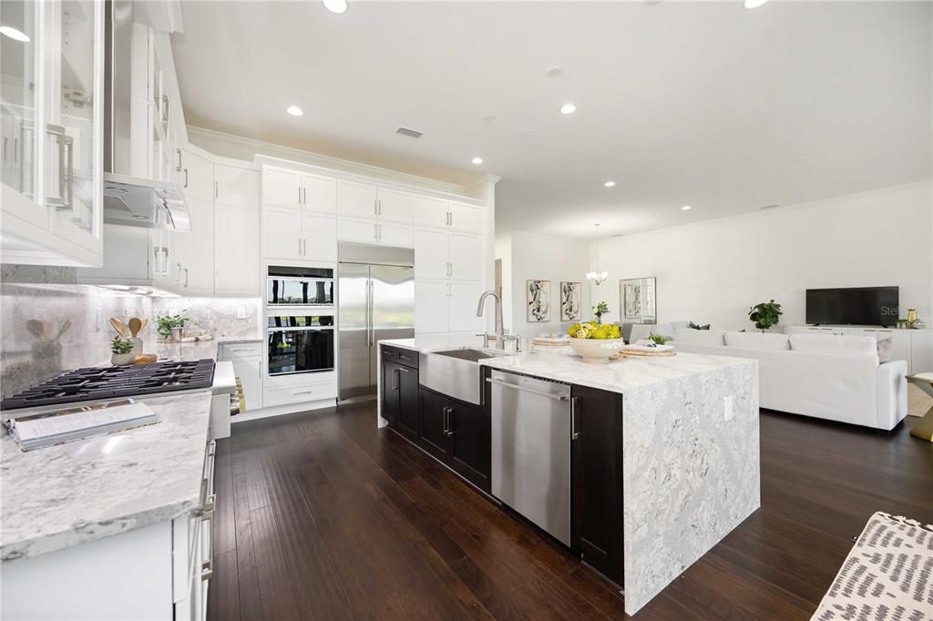 Active With Contract: $1,095,000 (3 beds, 3 baths, 3000 Square Feet)