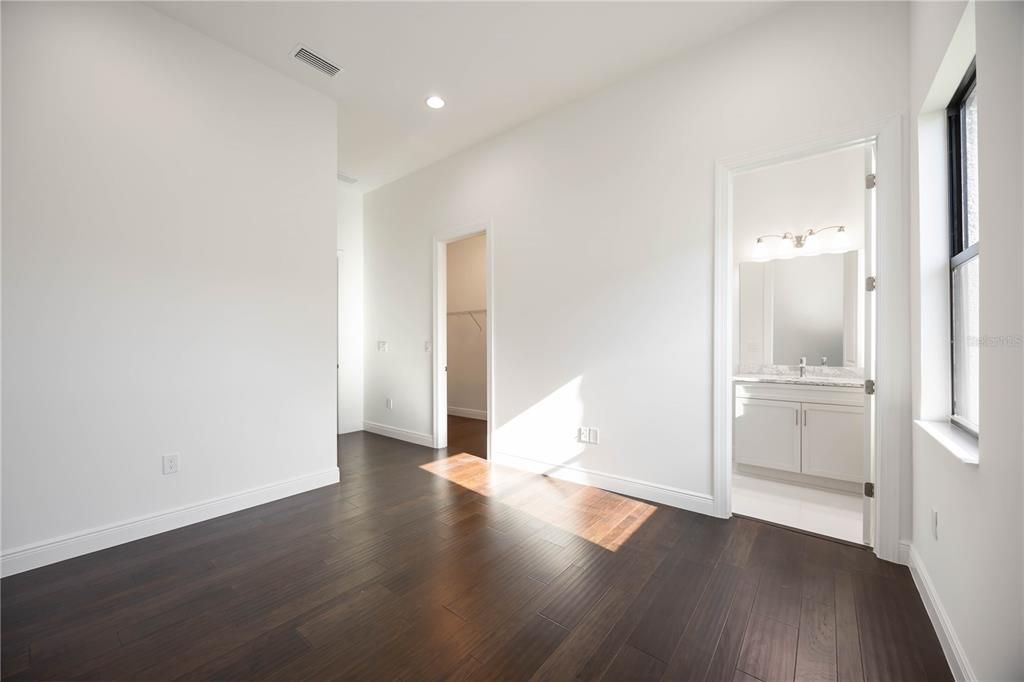 Active With Contract: $1,095,000 (3 beds, 3 baths, 3000 Square Feet)