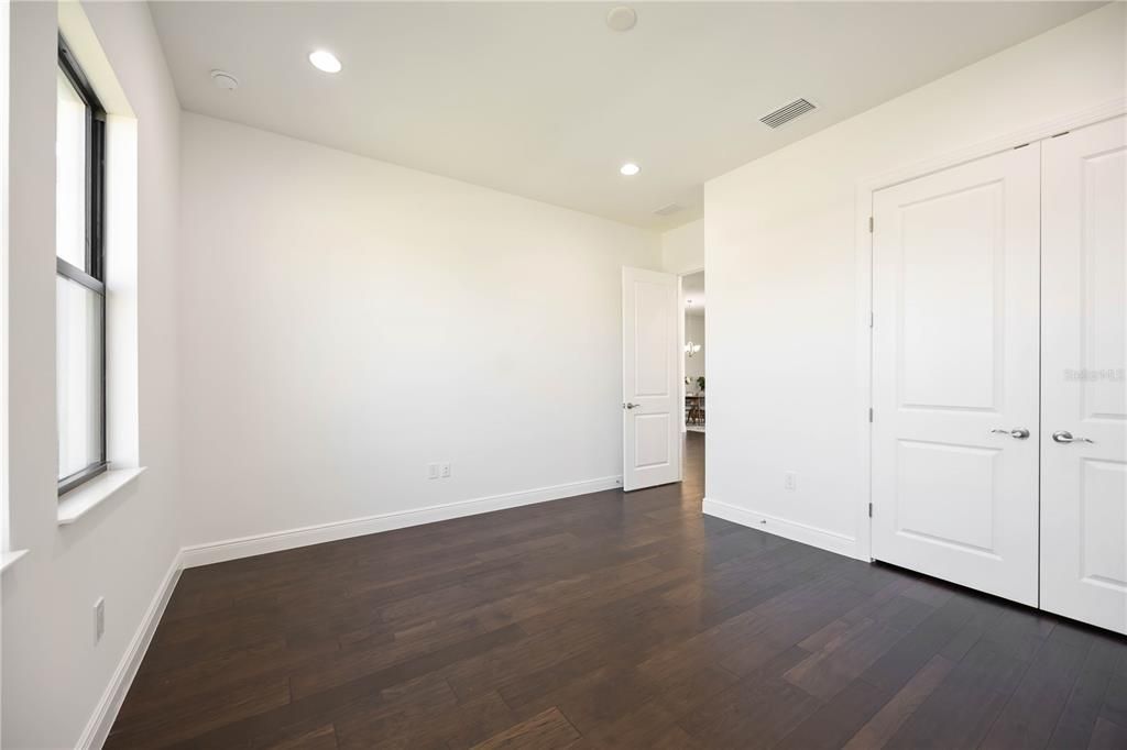 Active With Contract: $1,095,000 (3 beds, 3 baths, 3000 Square Feet)