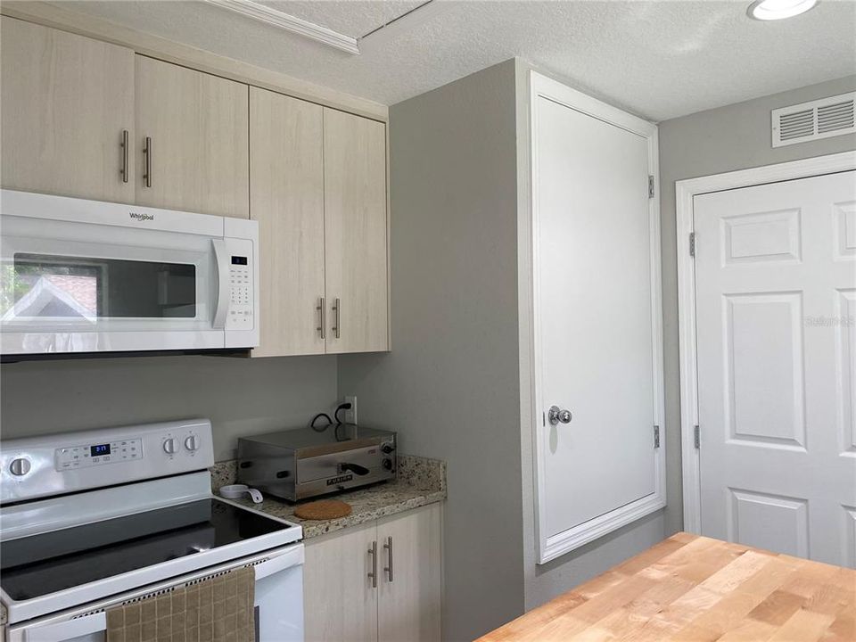 For Sale: $747,000 (2 beds, 0 baths, 1920 Square Feet)