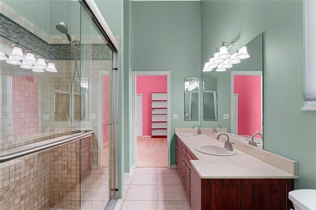 На продажу: $899,900 (4 спален, 3 ванн, 3589 Квадратных фут)