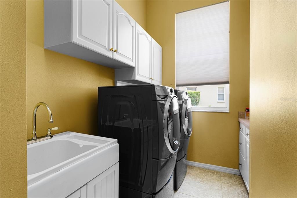 На продажу: $899,900 (4 спален, 3 ванн, 3589 Квадратных фут)