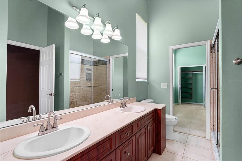 На продажу: $899,900 (4 спален, 3 ванн, 3589 Квадратных фут)