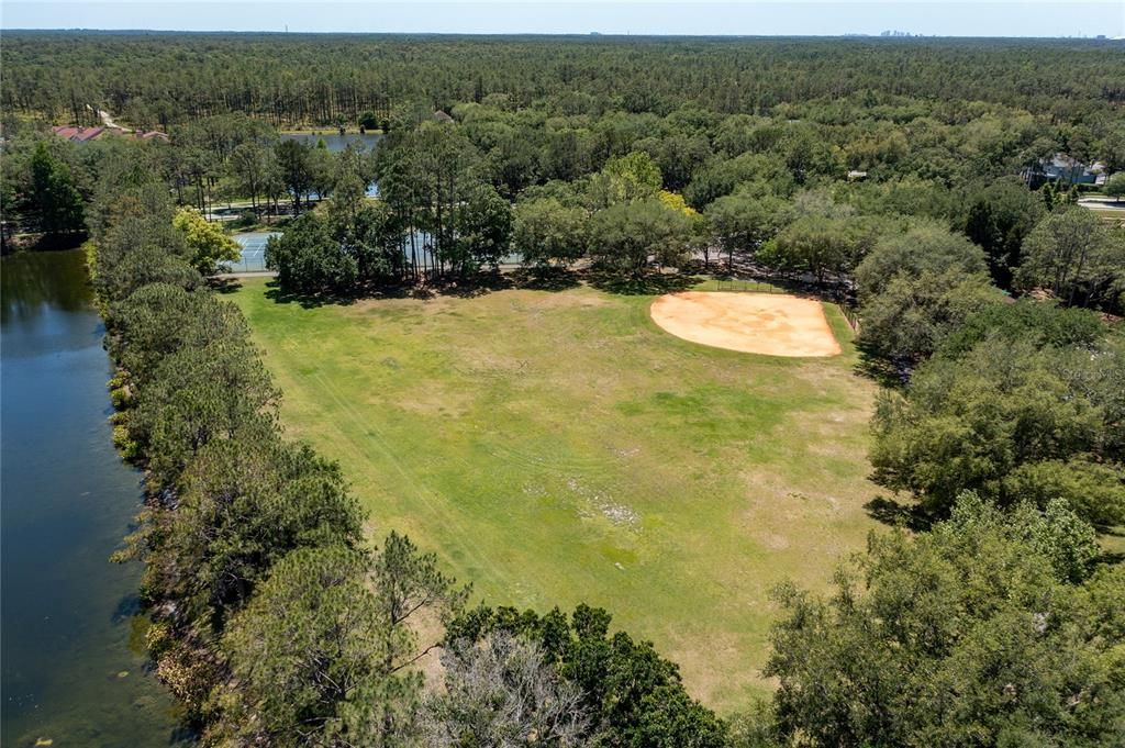 На продажу: $899,900 (4 спален, 3 ванн, 3589 Квадратных фут)